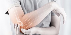 Boala fără simptome care macină oasele. Orice persoană trecută de 45 de ani e la risc